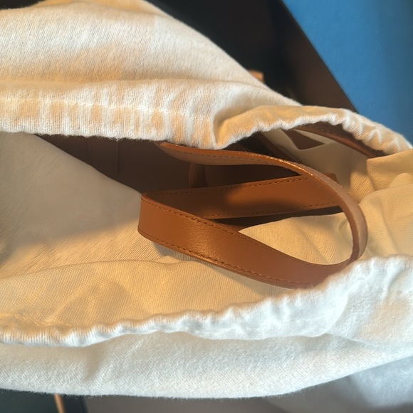 Teddy Blake GUC Small Alice Tote with wristlet Camel Color - Picture 4 of 15